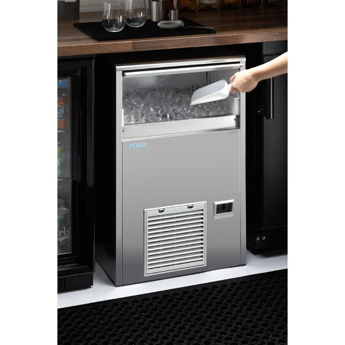 UA028 Polar U-Series Spray Ice Maker 47kg Output UA028 - JD Catering Equipment Solutions Ltd