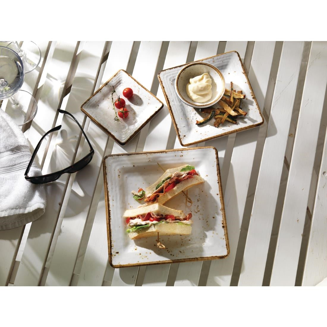 VV1084 Steelite Craft Melamine Square Plates White 127mm (Pack of 6)