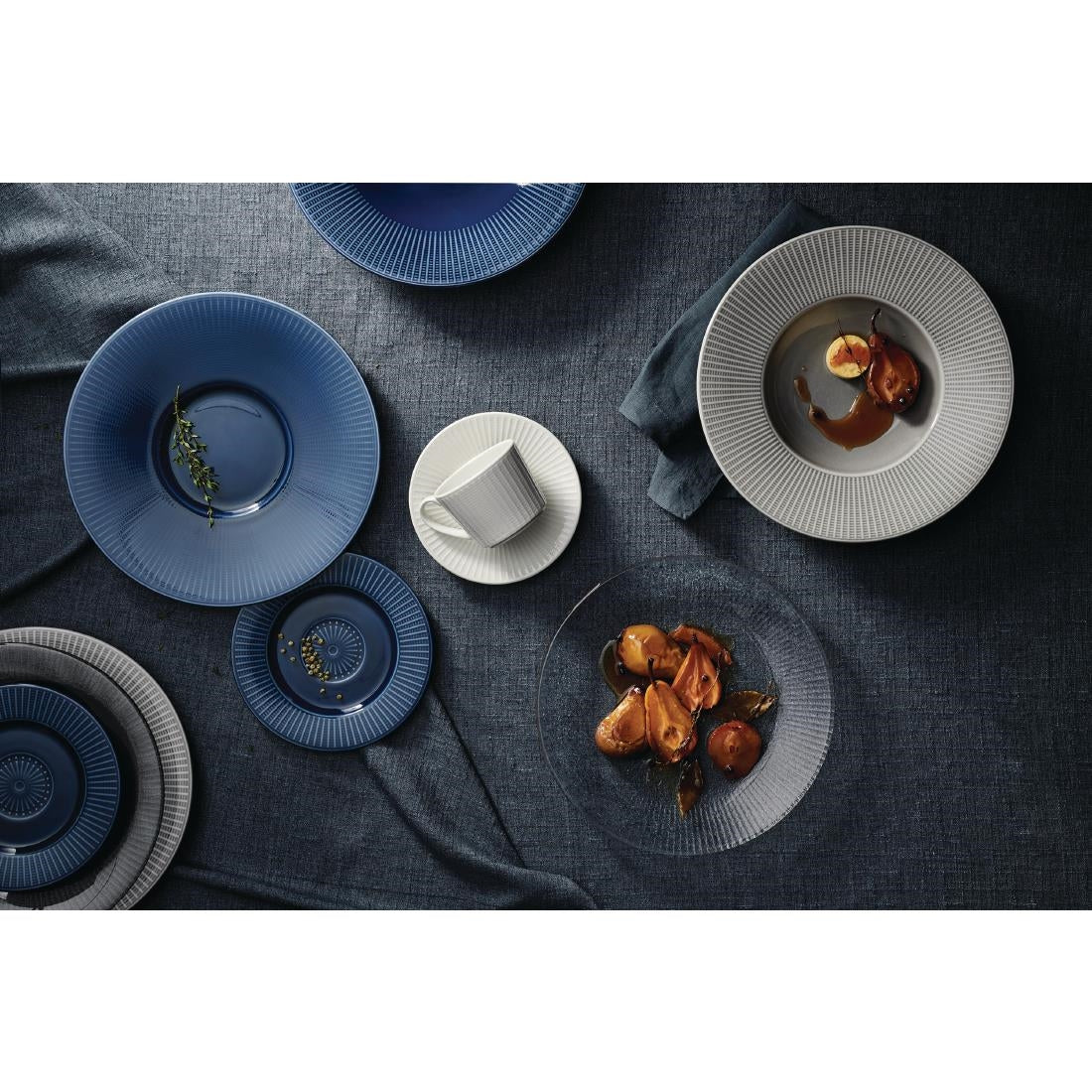 VV1803 Steelite Willow Azure Gourmet Plates Small Well Blue 285mm (Pack of 6)