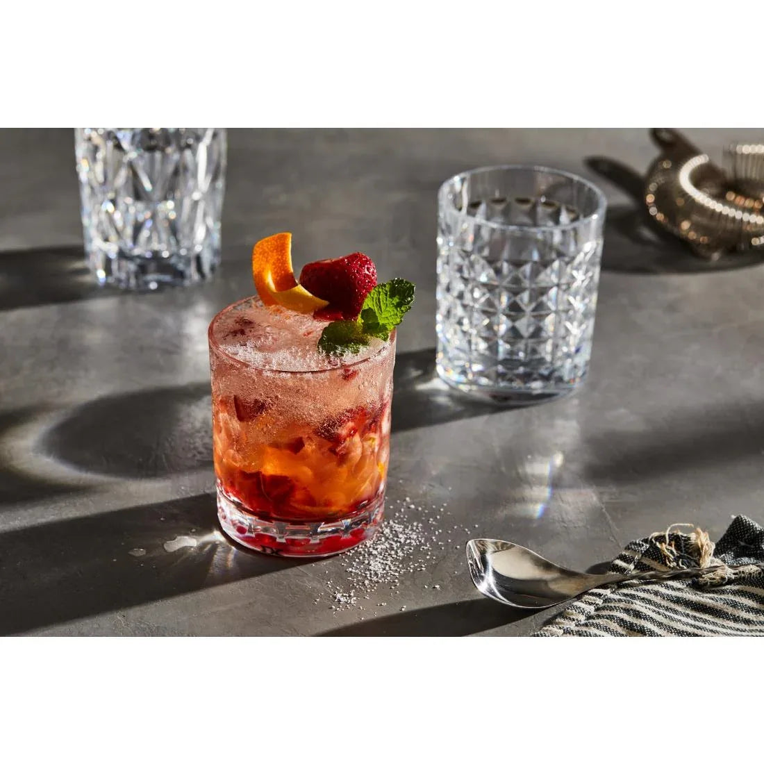 VV3493 Steelite Radius Clear Cut Tumbler 295ml (Box 24)(Direct) - JD Catering Equipment Solutions Ltd