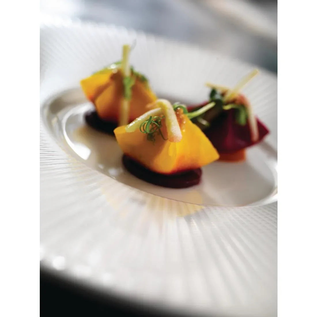 VV665 Steelite Willow Small Well Gourmet Plate 285mm (Pack of 6) - JD Catering Equipment Solutions Ltd