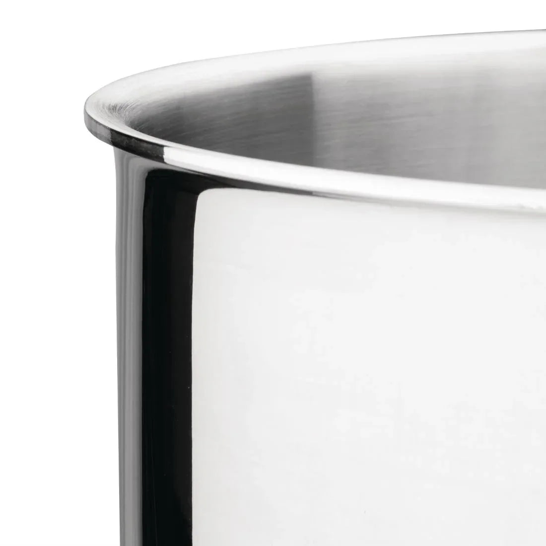 Y246 Vogue Tri Wall Saucepan 3Ltr - JD Catering Equipment Solutions Ltd