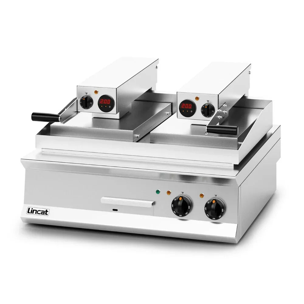 OE8210/FR - Lincat Opus 800 Electric Counter-top Clam Griddle - 1 x Flat Plate; 1 x Ribbed Plate - W 800 mm - 17.2 kW - JD Catering Equipment Solutions Ltd