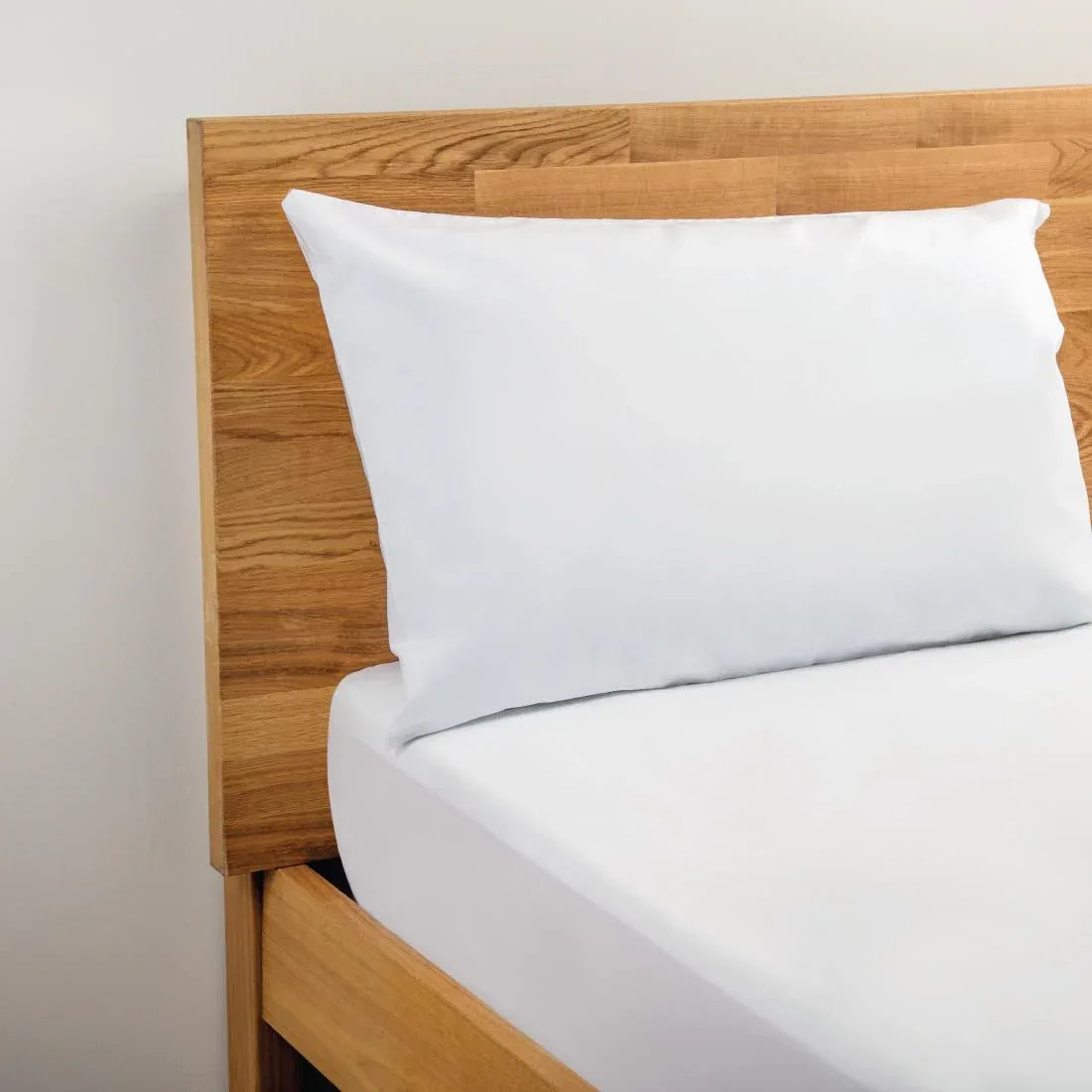 HB927 Mitre Essentials Pyramid Housewife Pillowcase (2 pack) - JD Catering Equipment Solutions Ltd