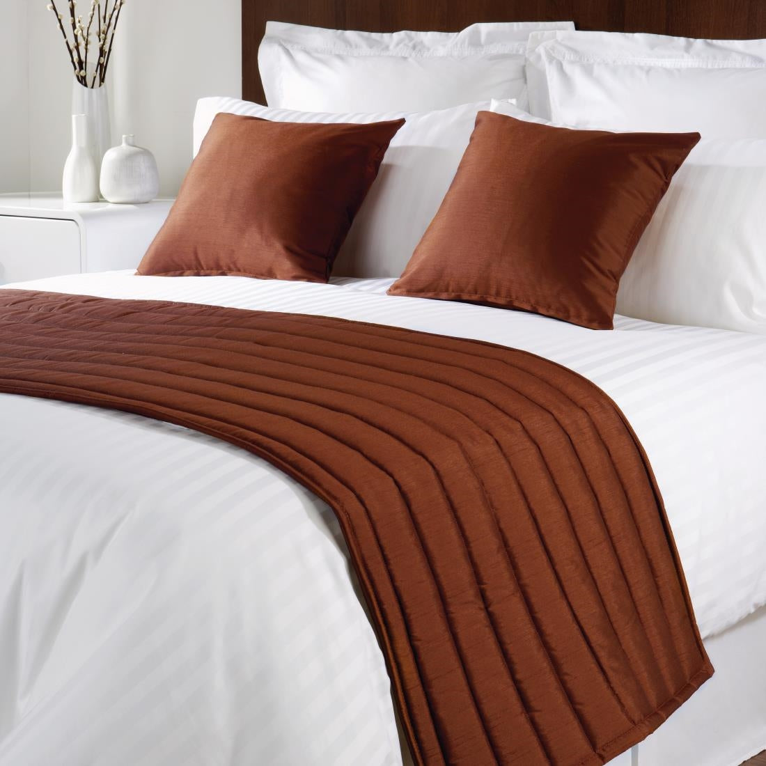 GU965 Mitre Comfort Simplicity Chocolate Bed Runner King Size
