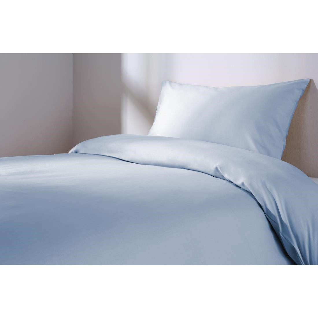 GT864 Mitre Essentials Spectrum Fitted Sheet Blue Bunk