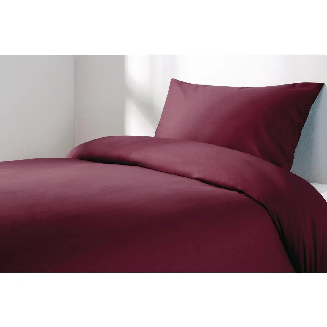 GU175 Mitre Essentials Spectrum Fitted Sheet Claret Double - JD Catering Equipment Solutions Ltd