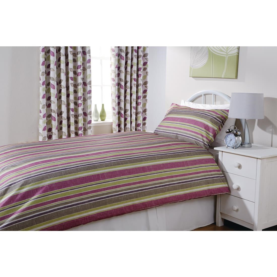 GU367 Mitre Essentials Florence Stripe Pillowcase Damson