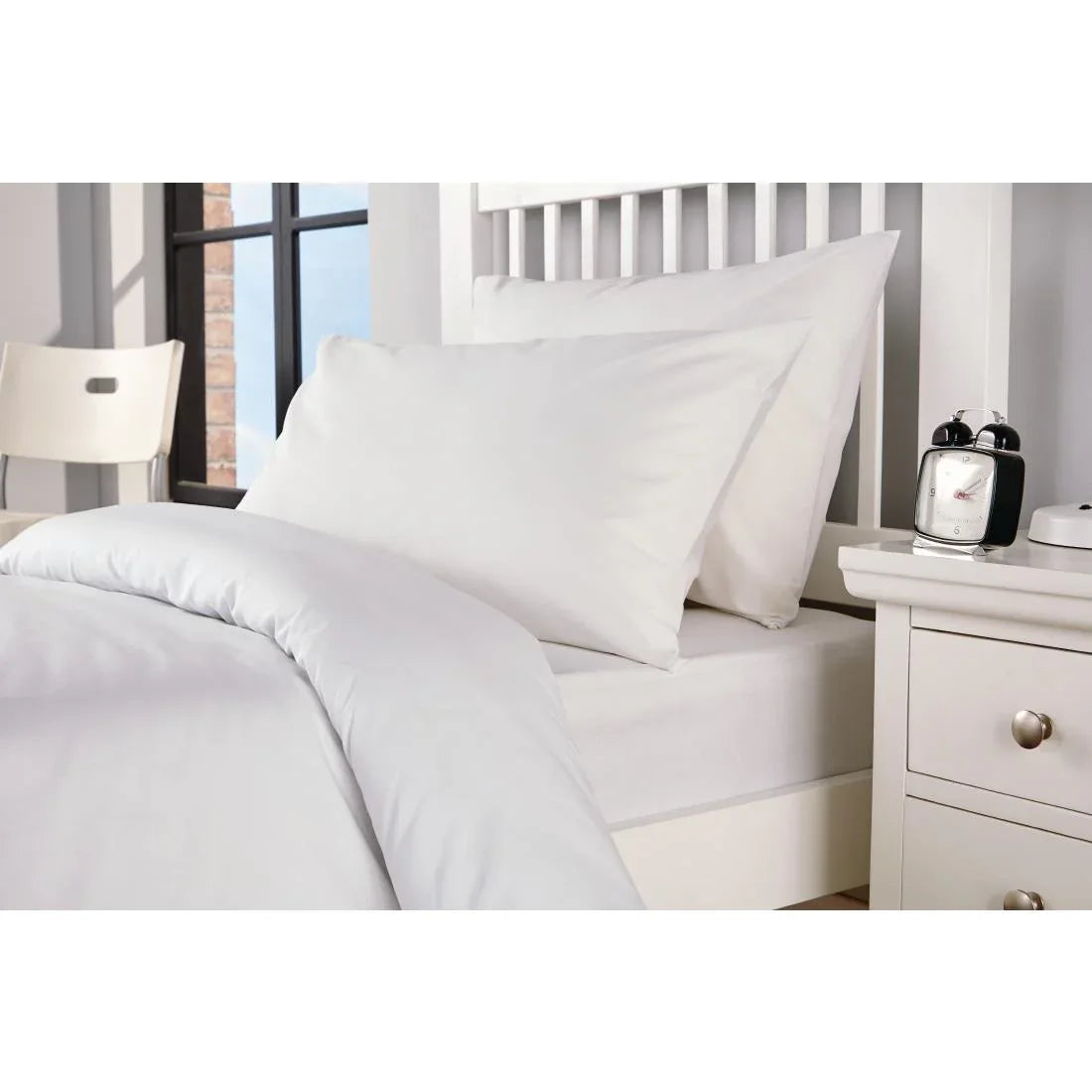 HB914 Mitre Essentials Spectrum Housewife Pillowcase White - JD Catering Equipment Solutions Ltd