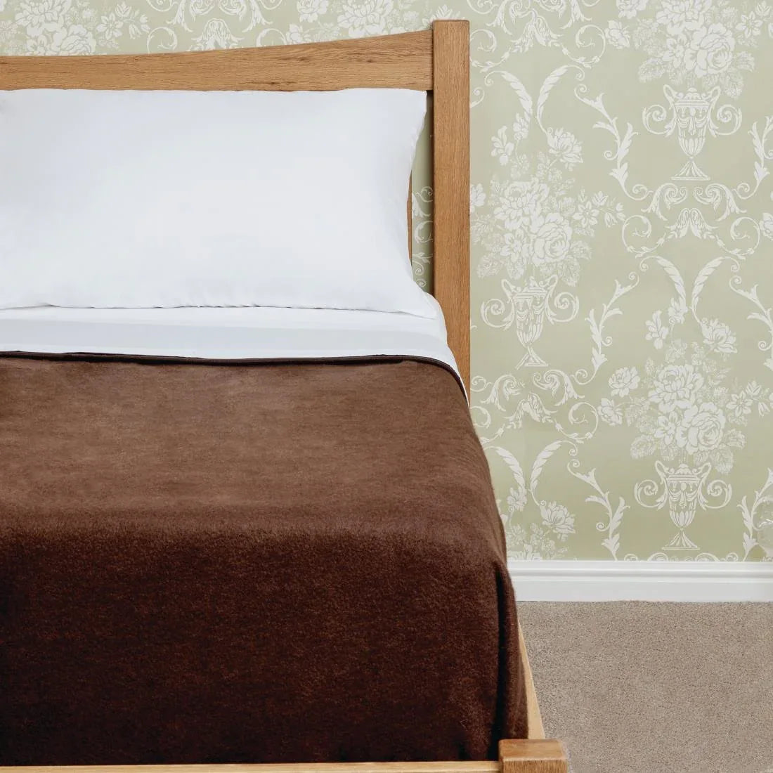 HD345 Comfort Fleece Blanket Chocolate - JD Catering Equipment Solutions Ltd