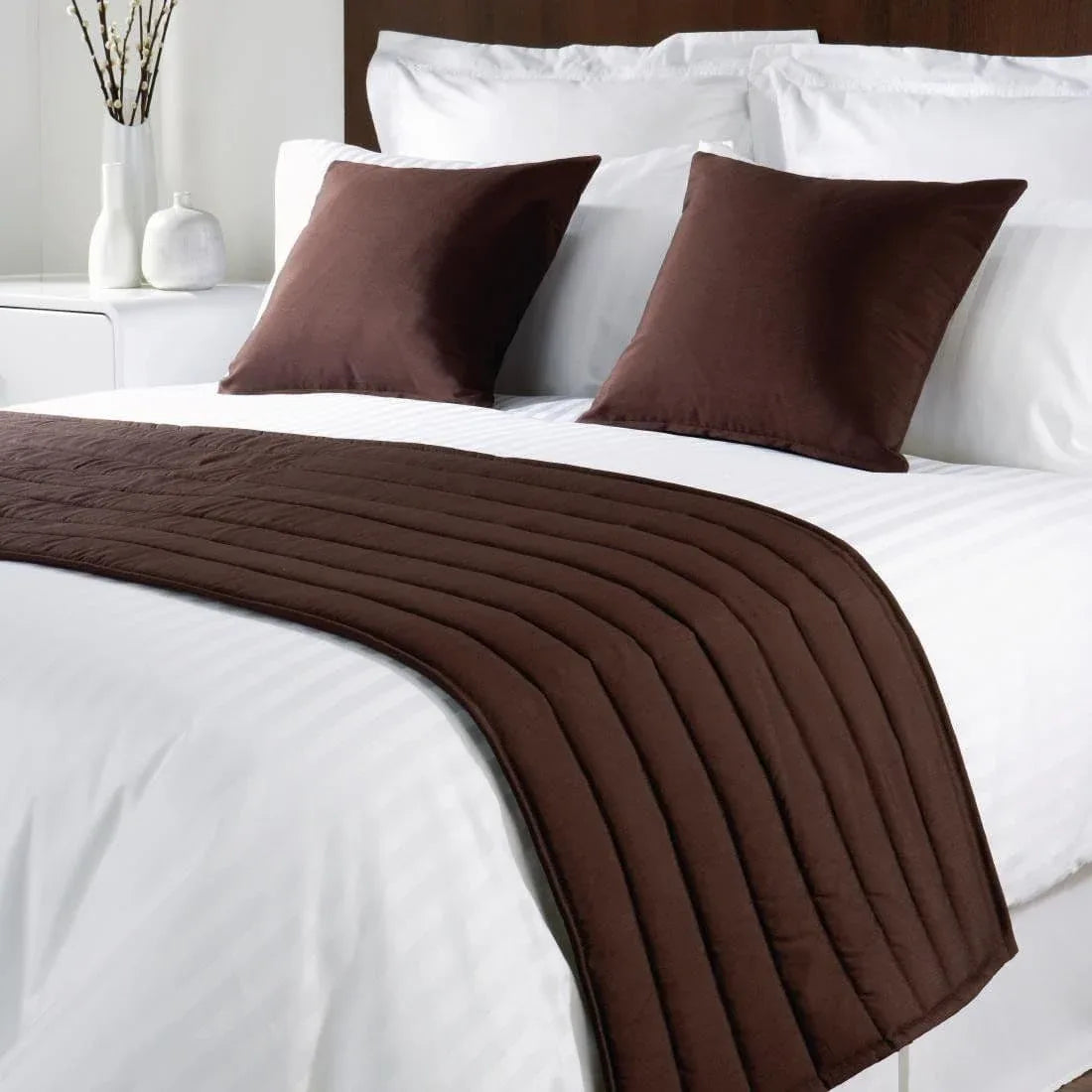 GU950 Mitre Comfort Simplicity Chocolate Bed Runner Super King - JD Catering Equipment Solutions Ltd