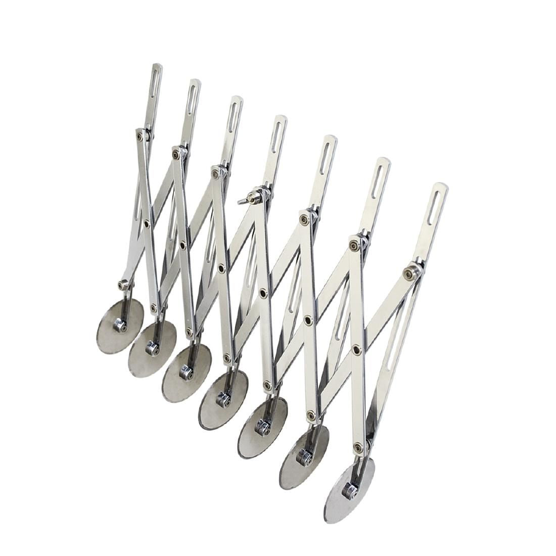 GT136 Schneider Plain Dough Cutter 7 Wheels