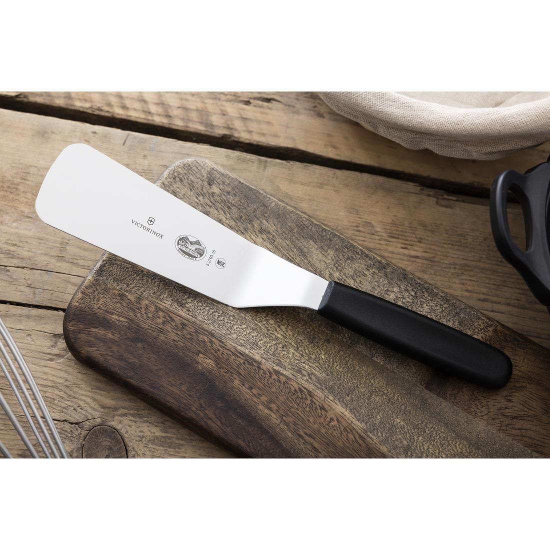 DN912 Victorinox Palette Knife 15.5cm JD Catering Equipment Solutions Ltd