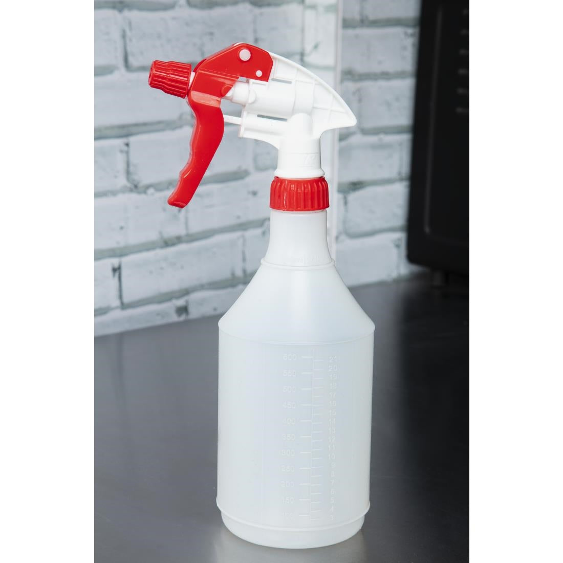 FN295 SYR Trigger Spray Bottle Red 750ml JD Catering Equipment Solutions Ltd