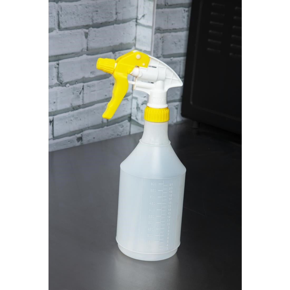 FN298 SYR Trigger Spray Bottle Yellow 750ml JD Catering Equipment Solutions Ltd