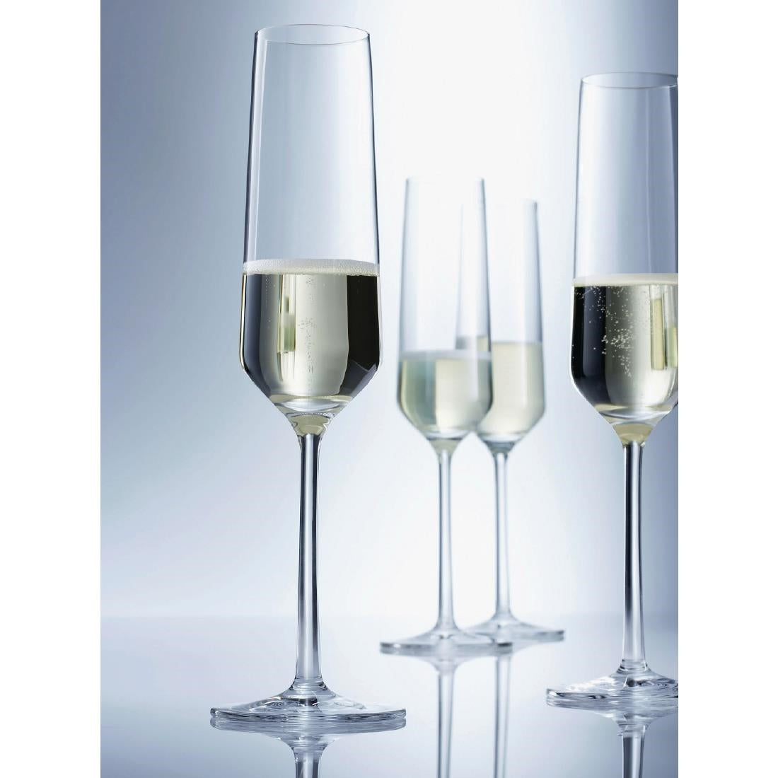 GD903 Schott Zwiesel Pure Crystal Champagne Flutes 215ml (Pack of 6) JD Catering Equipment Solutions Ltd