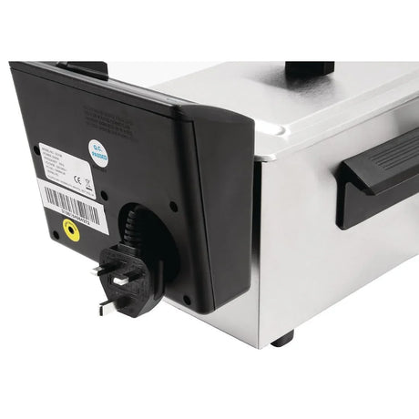GG198 Caterlite Light Duty Single Tank Single Basket Countertop Electric Fryer 2kW - JD Catering Equipment Solutions Ltd