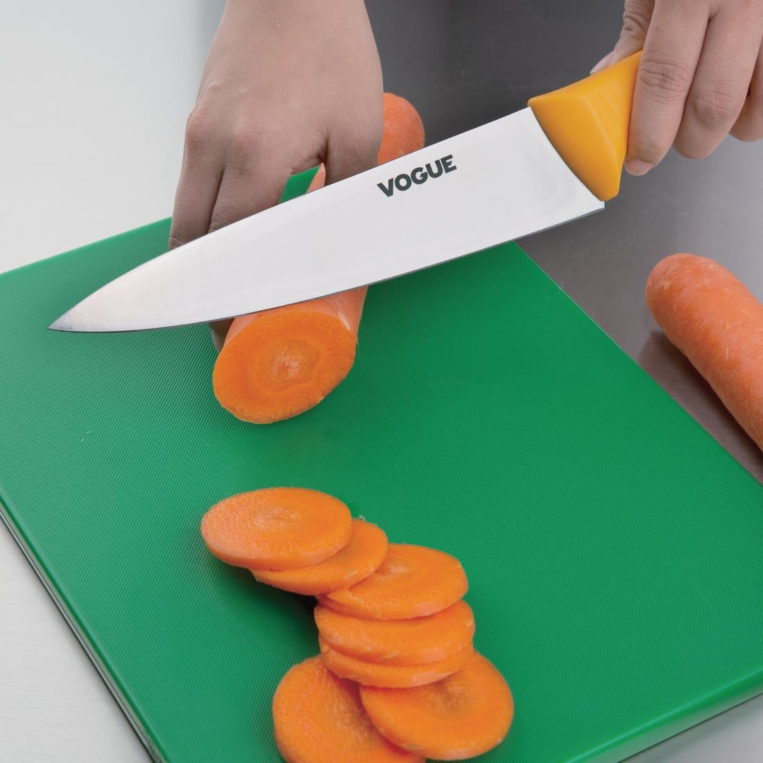 GH526 Vogue Pro Chef Knife 20cm JD Catering Equipment Solutions Ltd