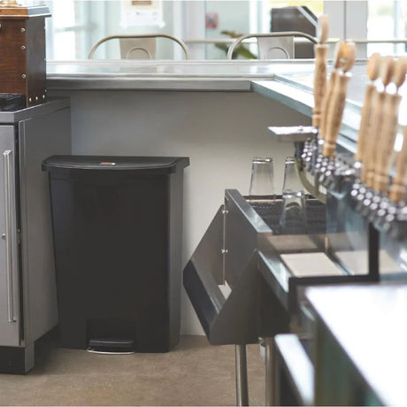 GL034 Rubbermaid Slim Jim Step on Front Pedal Black 68Ltr - JD Catering Equipment Solutions Ltd