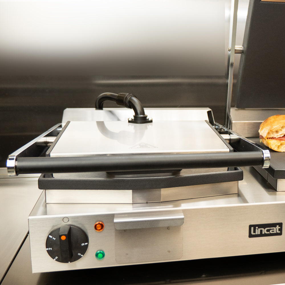 LCG2 - Lincat Lynx 400 Electric Counter-top Twin Contact Grill - Smooth Upper & Lower Plates - W 623 mm - 4.5 kW CD424 JD Catering Equipment Solutions Ltd