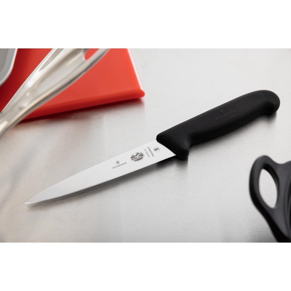 C660 Victorinox Fibrox Filleting Knife 15cm