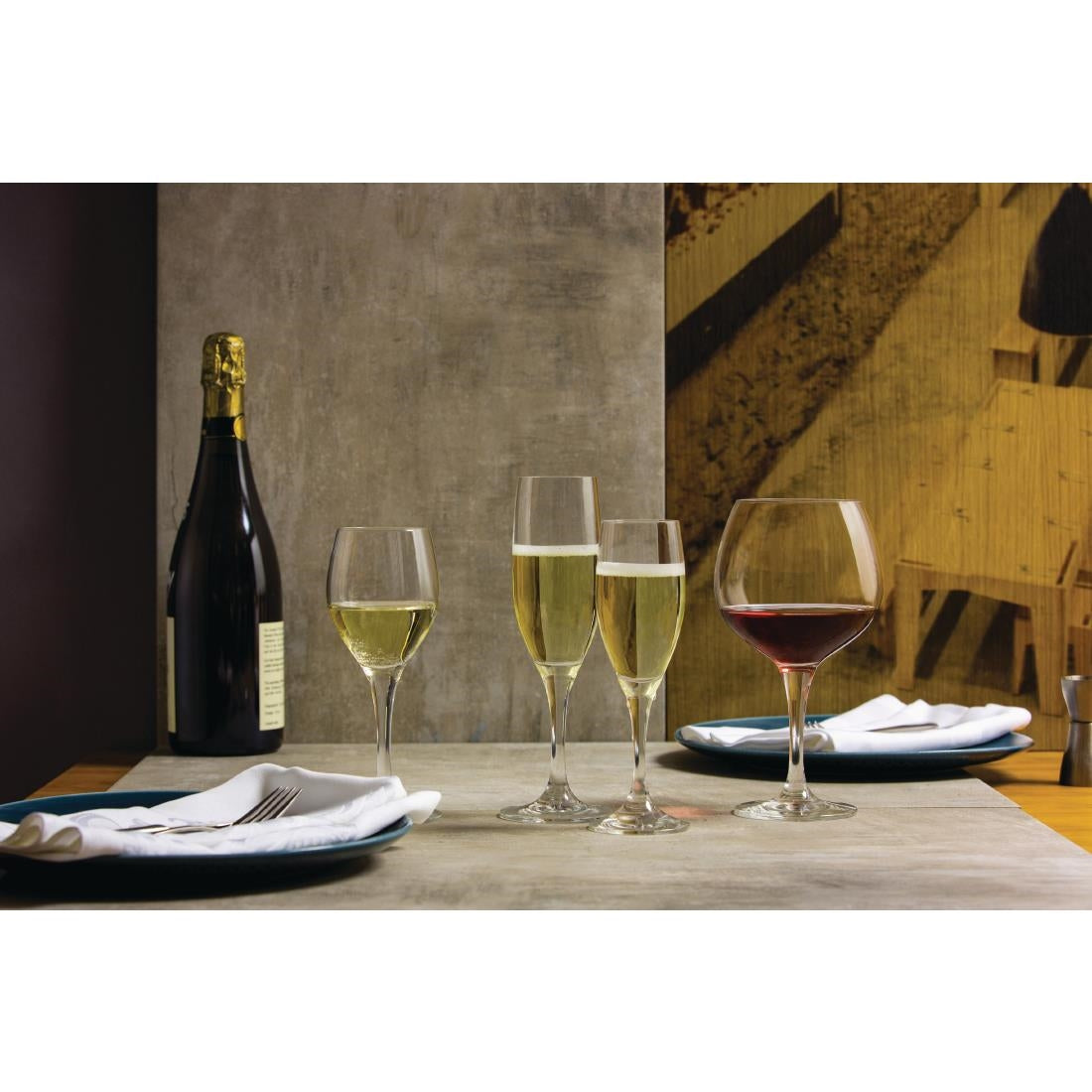 CC671 Schott Zwiesel Mondial Crystal Champagne Flutes 205ml (Pack of 6)