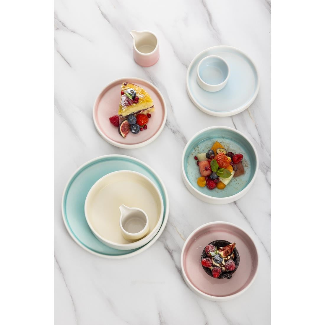 CU175 Olympia Fondant Plate Aqua - 215mm 8 1/2" (Box 6)