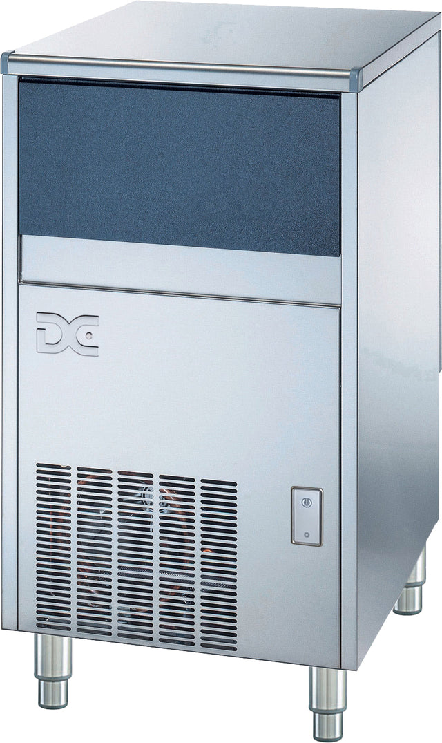 DC DCQ38-16A Icemaker: Qube ice product image