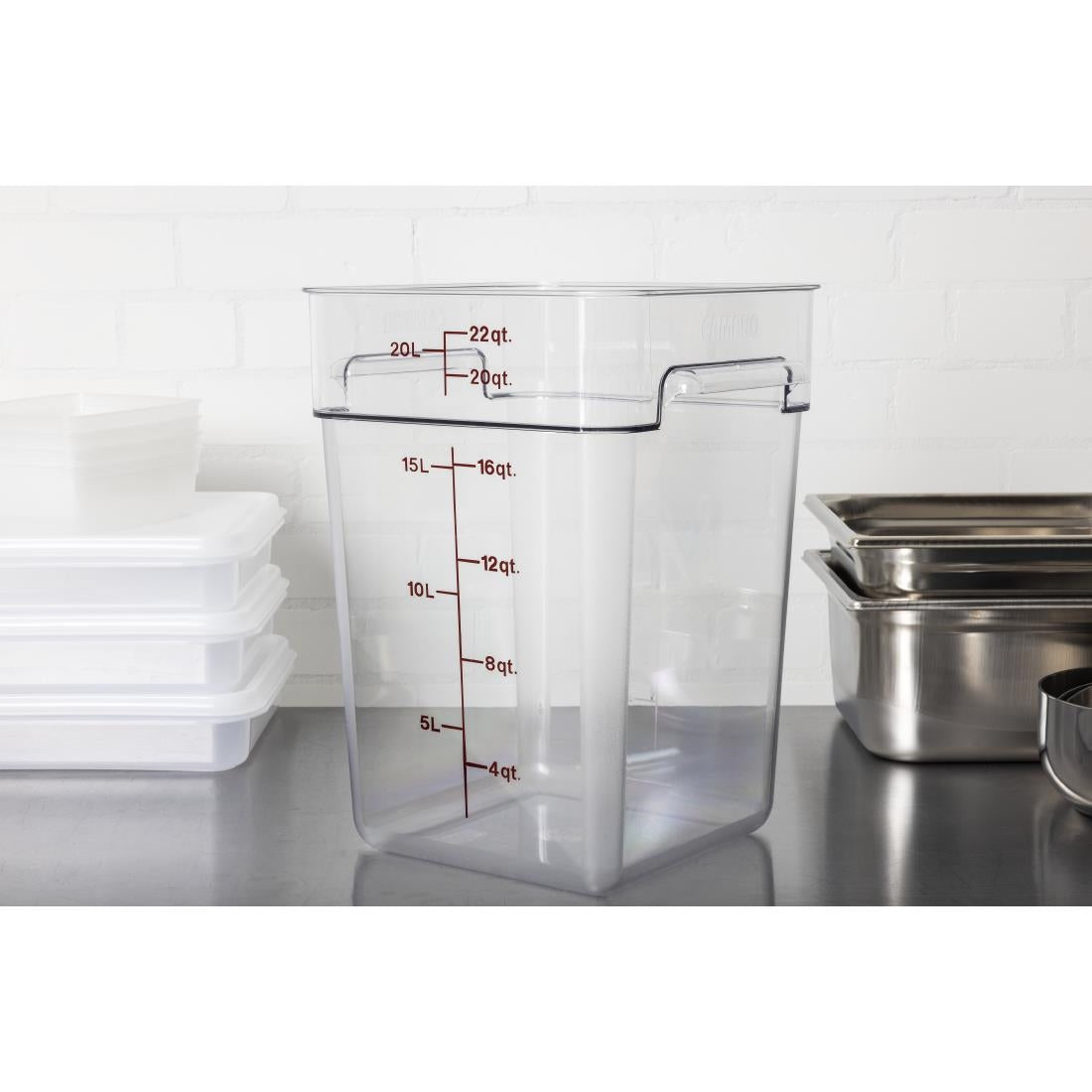 DB012 Cambro Square Polycarbonate Food Storage Container 20.8 Ltr (Pack of 6)