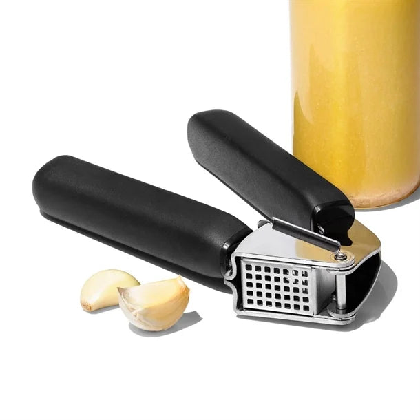 DP009 Oxo Good Grip Garlic Press