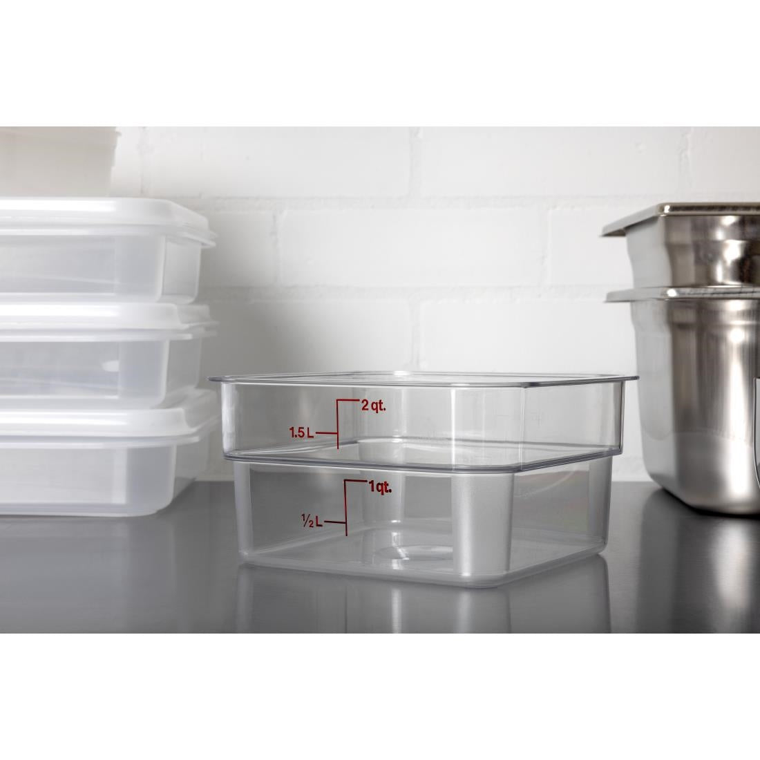 DT195 Cambro Square Polycarbonate Food Storage Container 1.9 Ltr (Pack of 6)