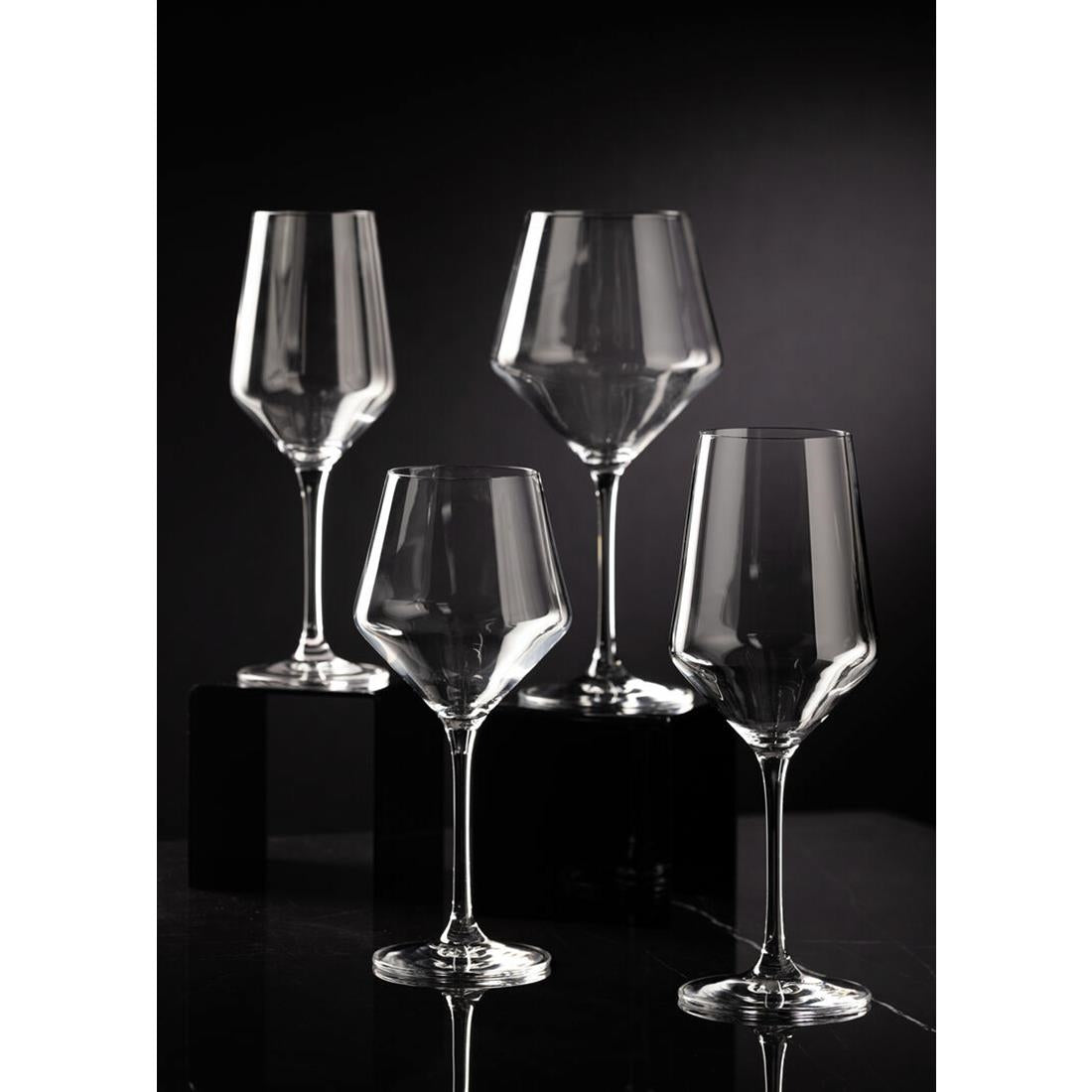 DX908 Utopia Murray Red Wine Glasses 560ml (Pack of 6)