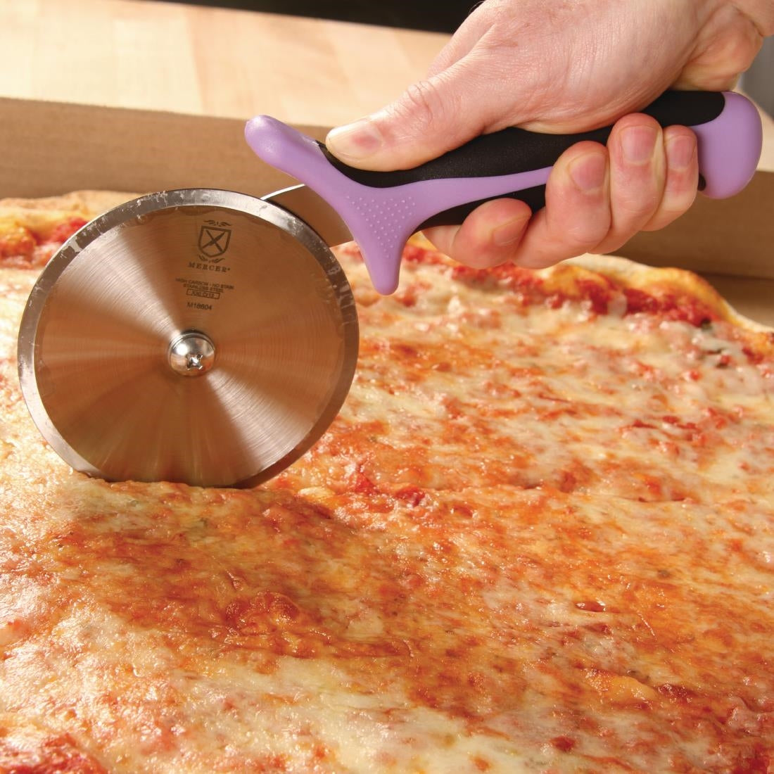 FB508 Mercer Culinary Allergen Safety Pizza Wheel 4"