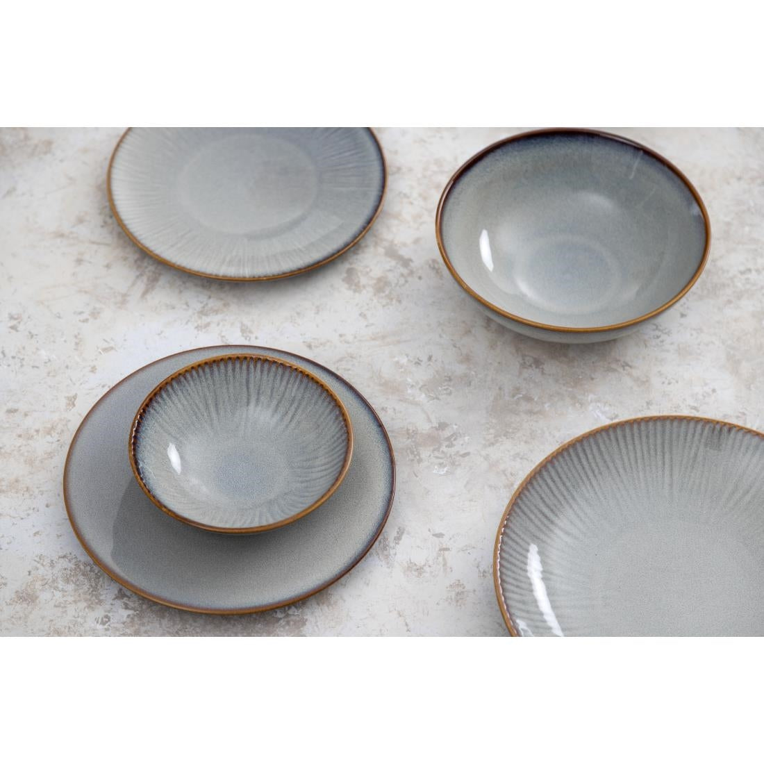 FU195 Olympia Drift Grey Embossed Coupe Plates 220mm (Pack of 6)