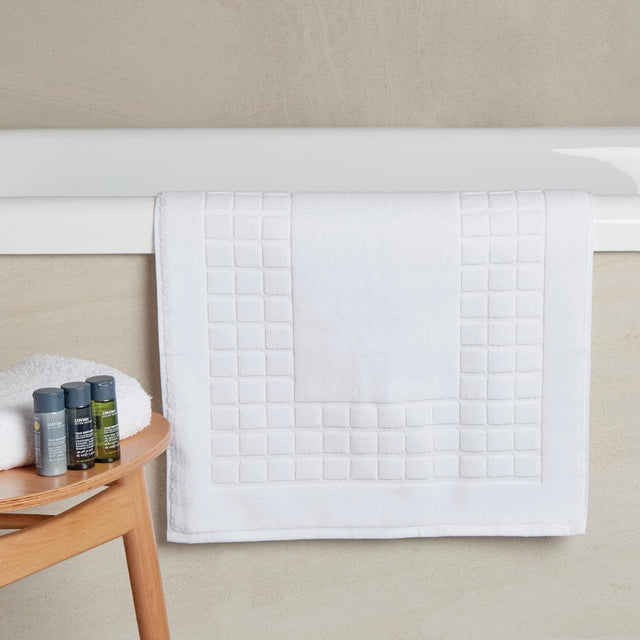 Luxury Savanna/B Towels White - Bath Mat - 50x80cm