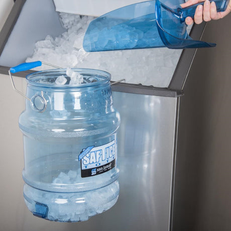 HZ584 - San Jamar Saf-T-Ice Tote 18.9Ltr