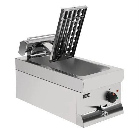 J536 Lincat Single Tank Single Basket Countertop Electric Fryer DF33 3.0kW - JD Catering Equipment Solutions Ltd