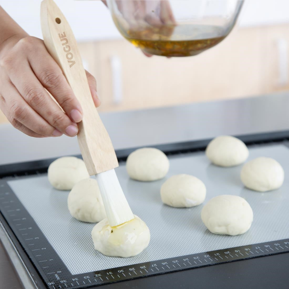 JA526 Vogue Wooden Handle Pastry Brush - 25mm