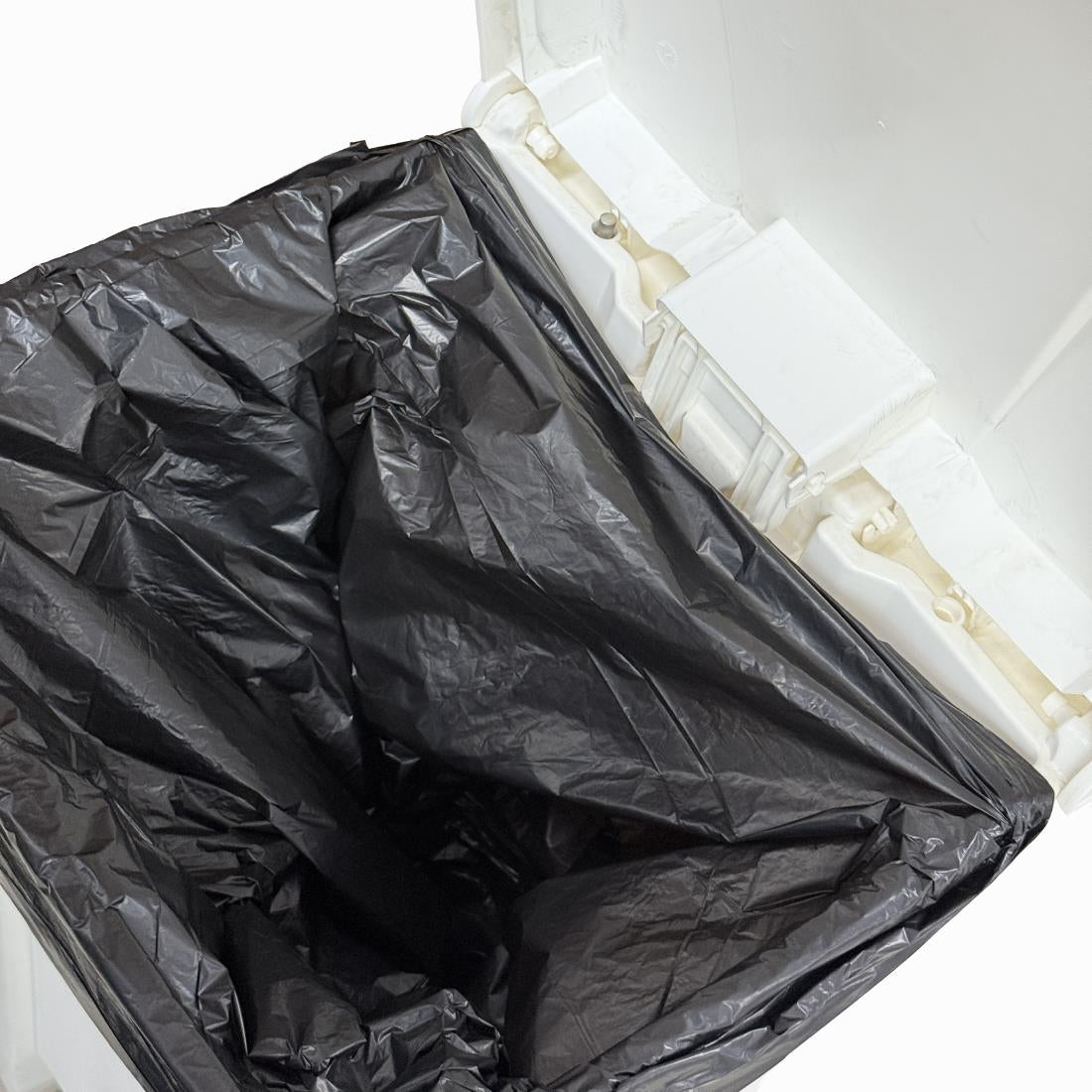 JA599 Nisbets Essentials Medium Duty Bin Bag Black - 70ltr (Pack 50)