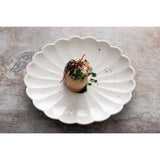 JB393 Olympia Bloom White Scalloped Plate - 175x20mm 7" (Box 6)
