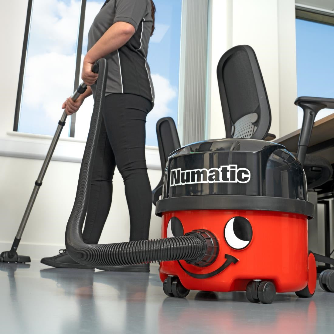 JB902 Numatic Commercial Battery Powered Vacuum NBV190NX (Direct)