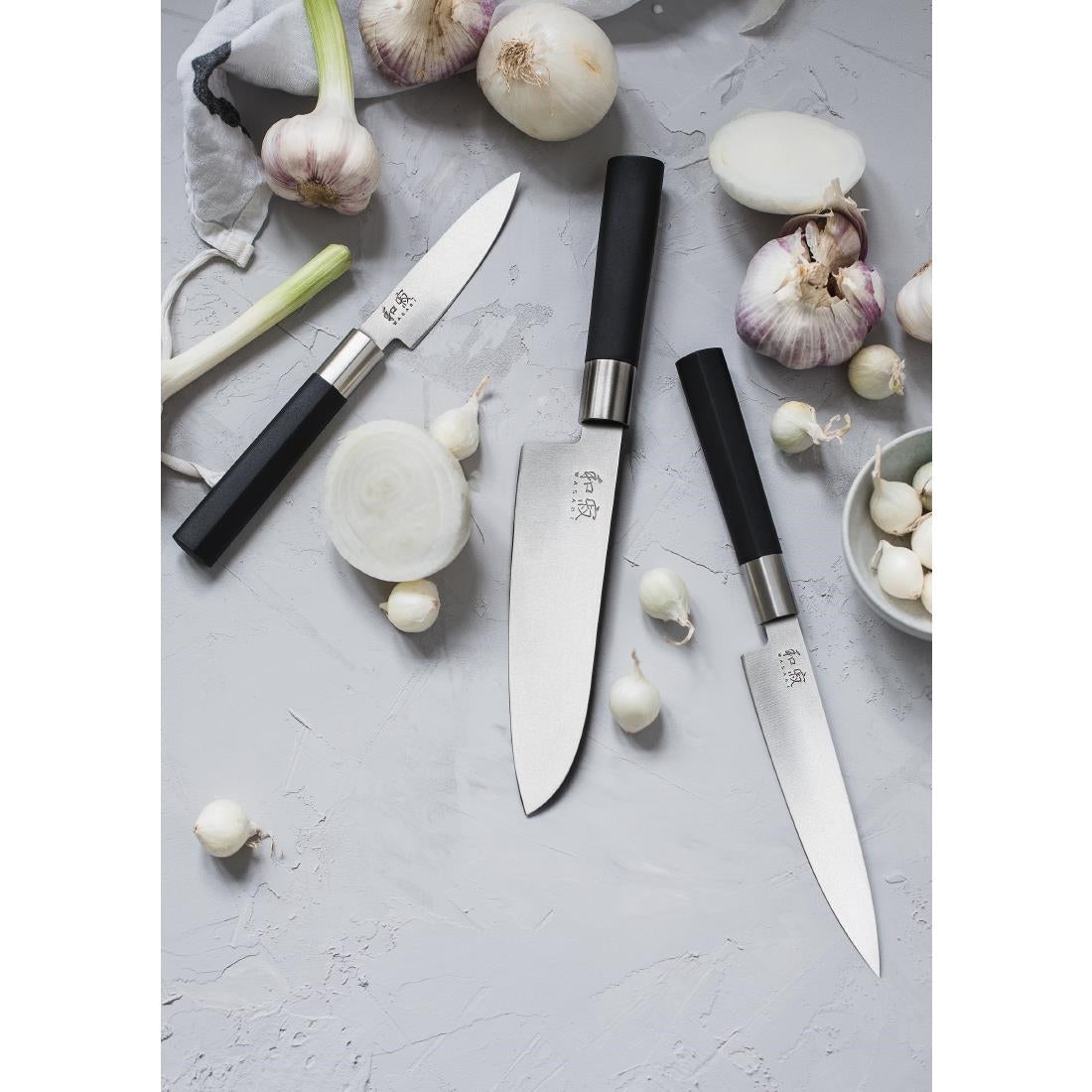 Kai Wasabi Black Santoku 16.5cm
