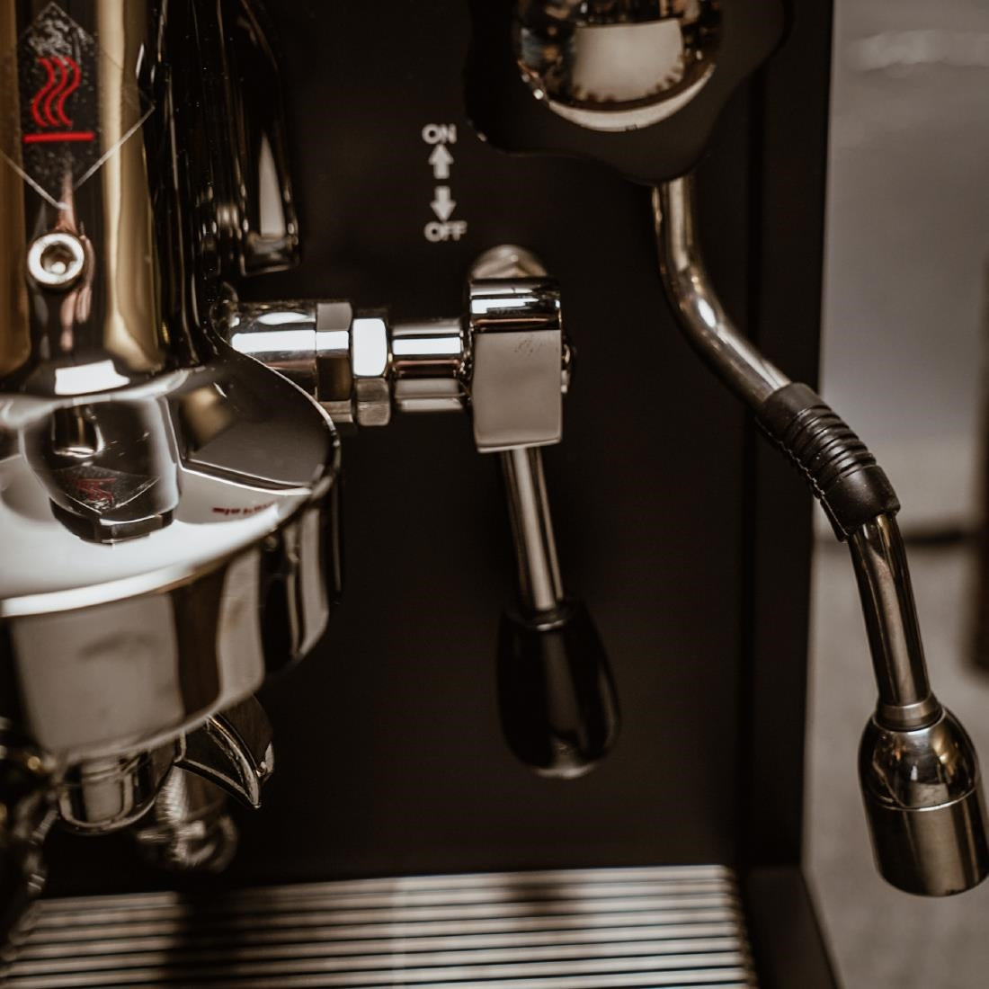 La Pavoni Cellini Classic Semi-Professional Coffee Machine Black