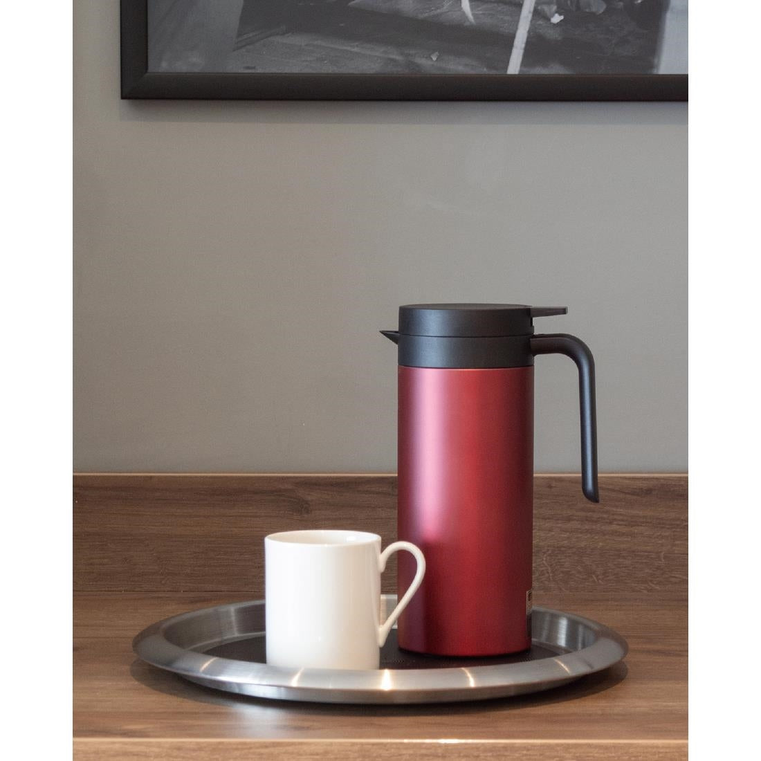 Elia Cylinder-Type Vacuum Jug Red 1Ltr