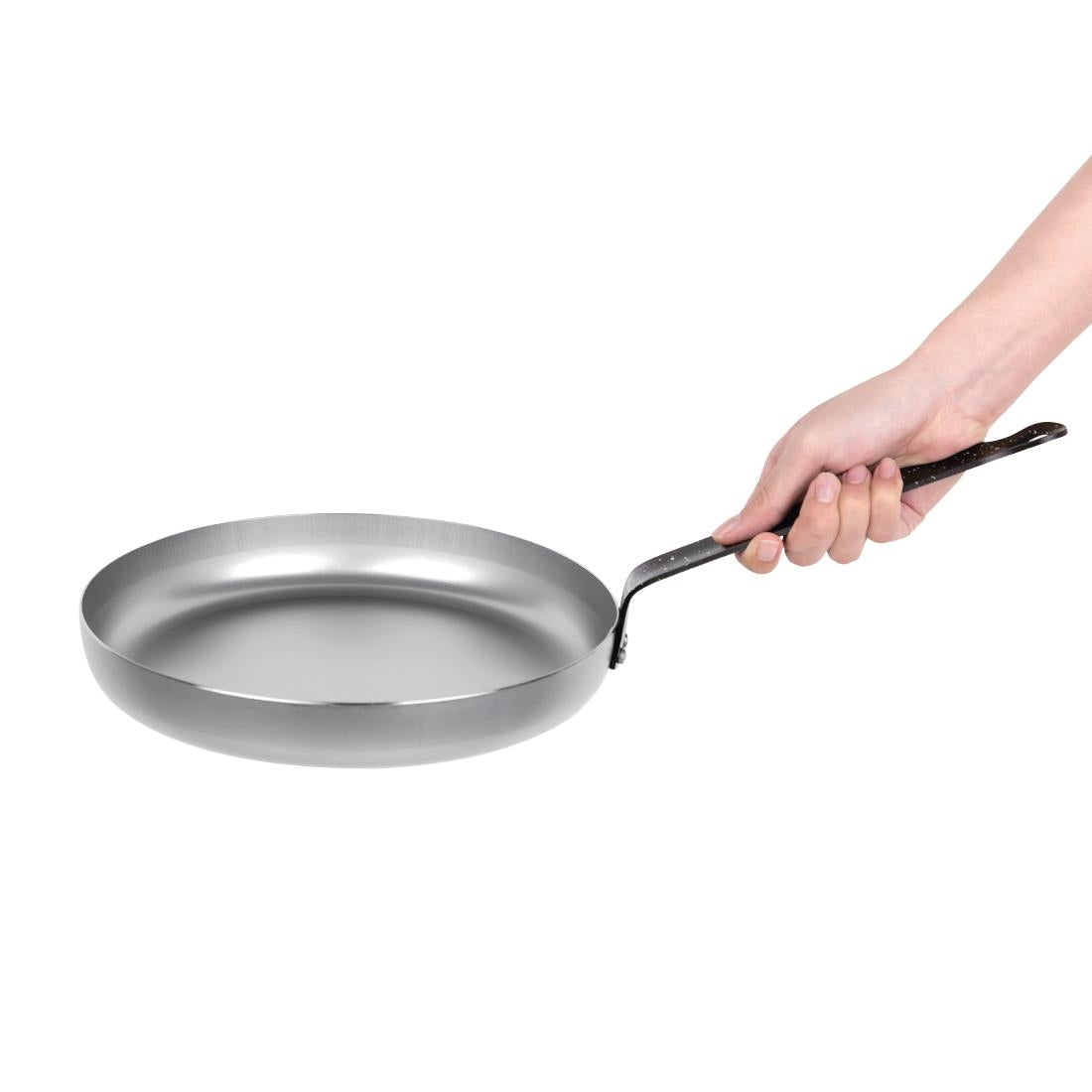 K379 Vogue Steel Omelette Pan 250mm