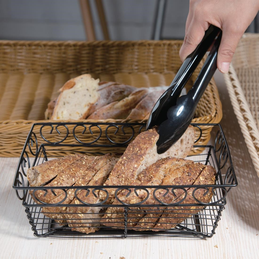 P924 Vogue Tongs 9"