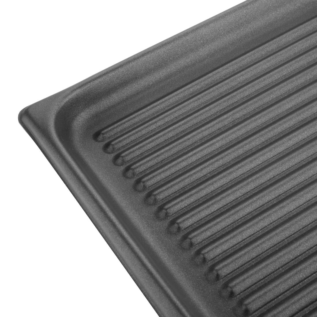 S372 Vogue Ridged Non Stick Baking Sheet