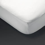 GT866 Mitre Essentials Spectrum Fitted Sheet White Small Double - JD Catering Equipment Solutions Ltd