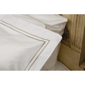 HB938 Mitre Heritage Elegance Oxford Pillow Case - JD Catering Equipment Solutions Ltd