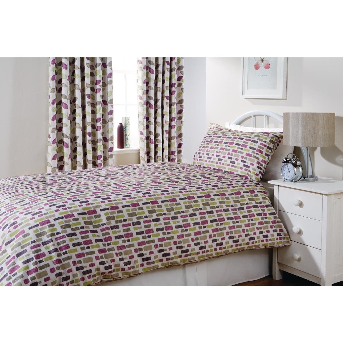 GU368 Mitre Essentials Florence Pebble Pillowcase Damson